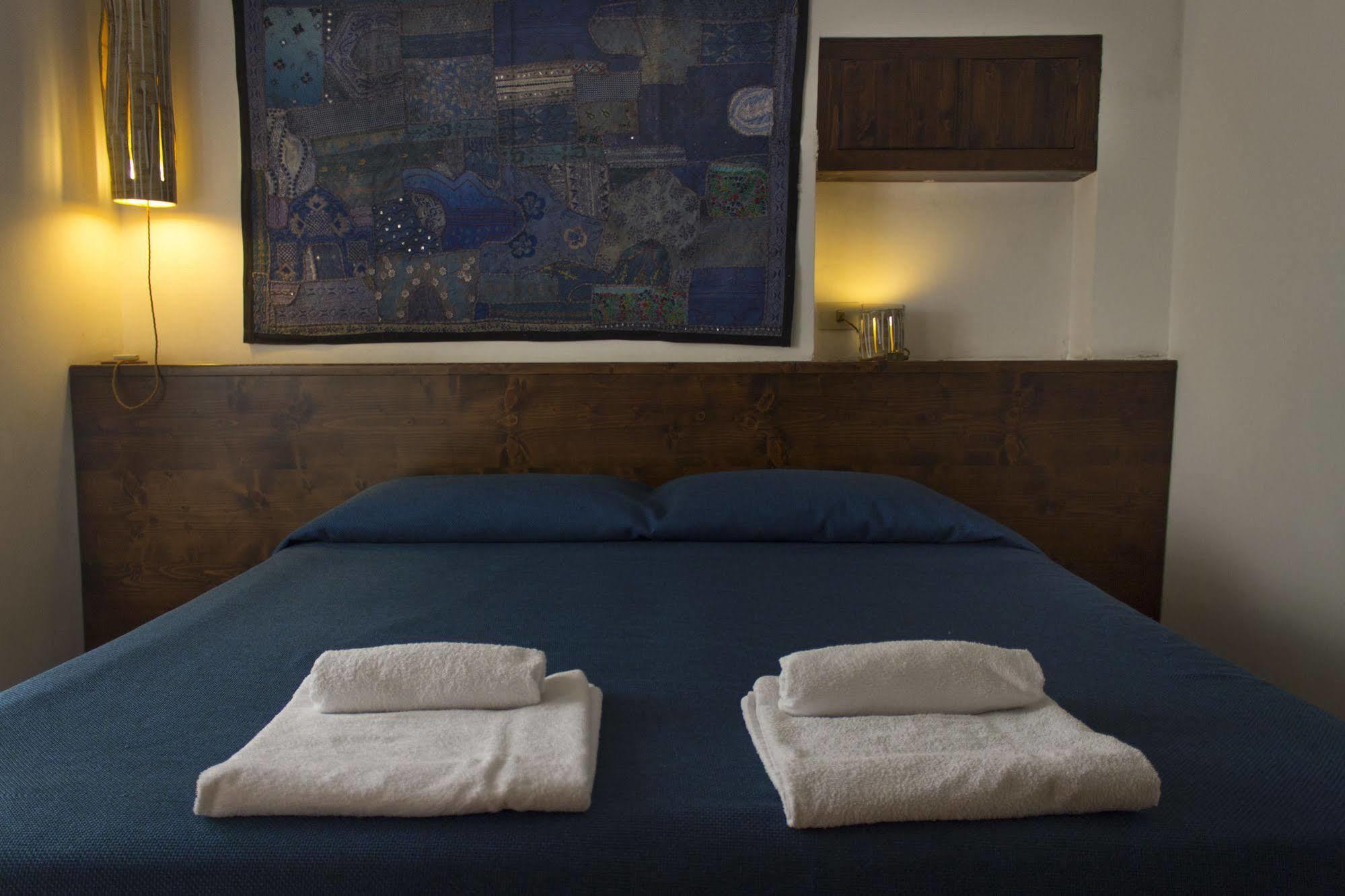 Dimora Dei Giganti Bed and Breakfast Napoli Eksteriør billede