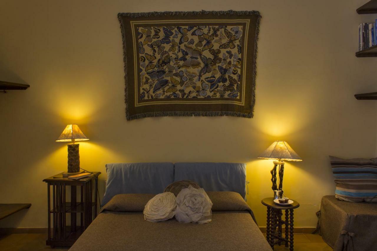 Dimora Dei Giganti Bed and Breakfast Napoli Værelse billede